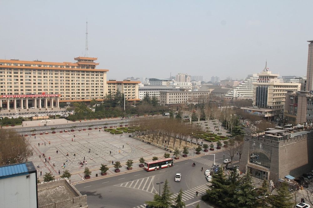 Aurum International Hotel2