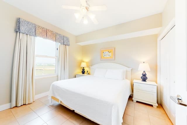 Condo, 1 Bedroom