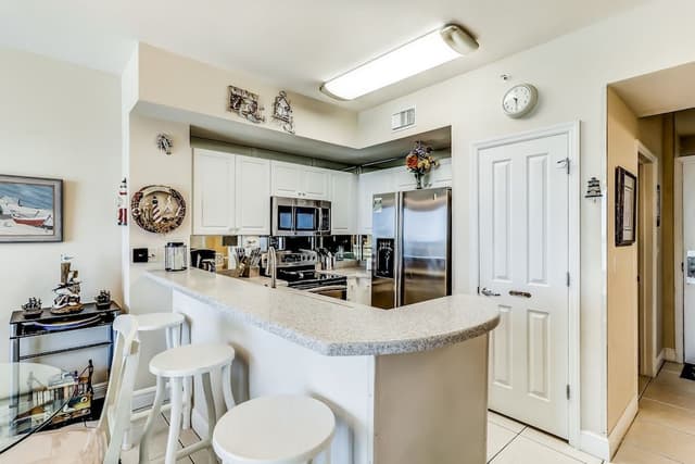 Condo, 2 Bedrooms