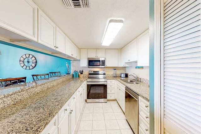 Condo, 3 Bedrooms
