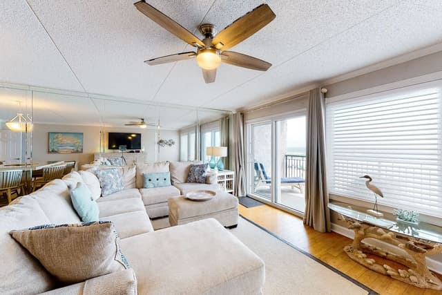Condo, 3 Bedrooms