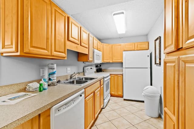Condo, 2 Bedrooms