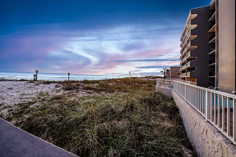 ResortQuest Rentals at Island Echos Condominiums4