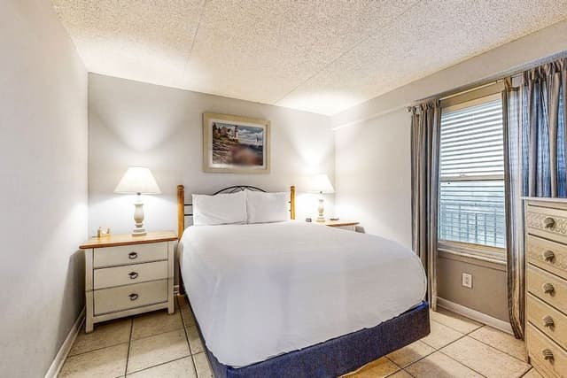 Condo, 2 Bedrooms