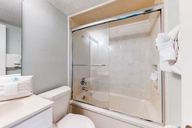 Condo, 2 Bedrooms