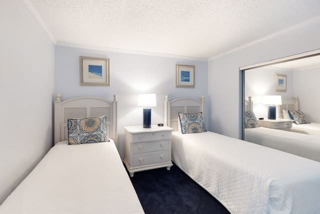 Condo, 3 Bedrooms