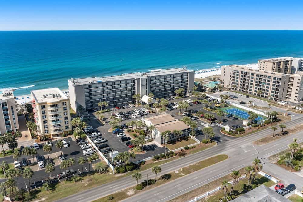 ResortQuest Rentals at Island Echos Condominiums