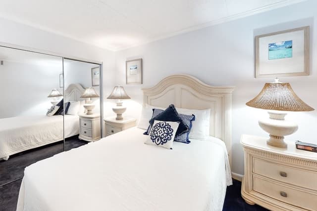 Condo, 3 Bedrooms