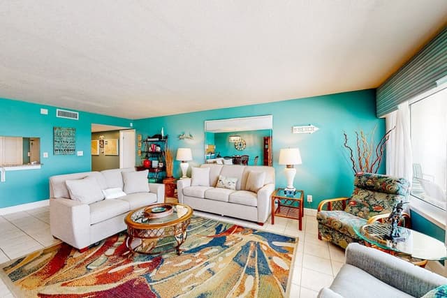 Condo, 3 Bedrooms