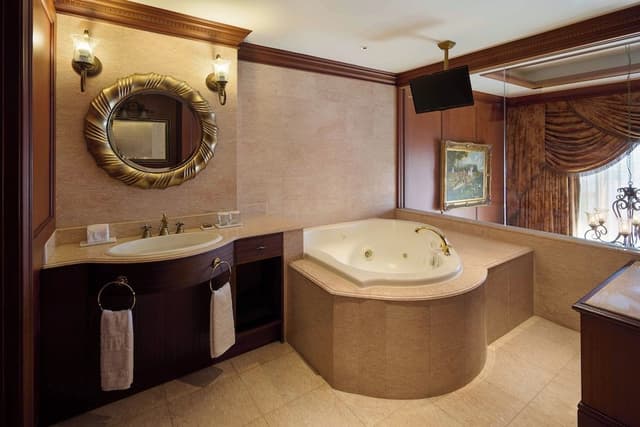 Deluxe Suite, Duplex - 1 super king size bed