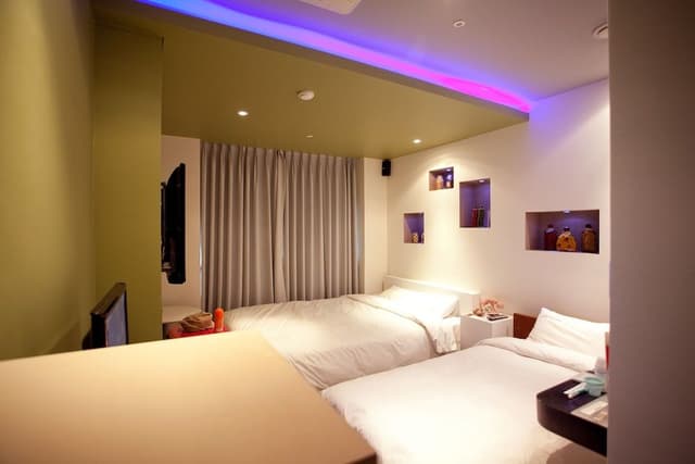 Standard Twin Room