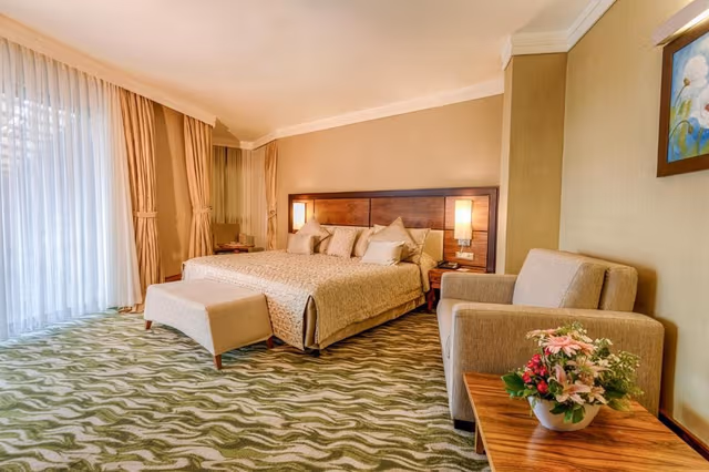 Royal Suite with Two Ways Airport Transfer