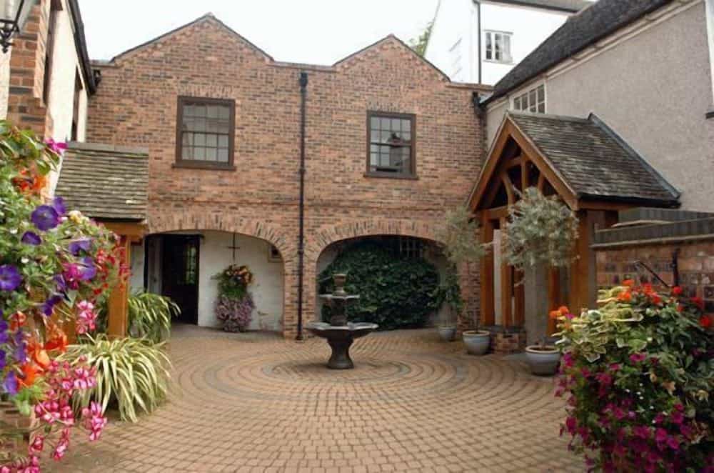 Donington Manor Donington Manor