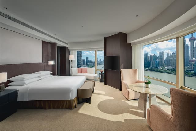 Diplomat Suite King