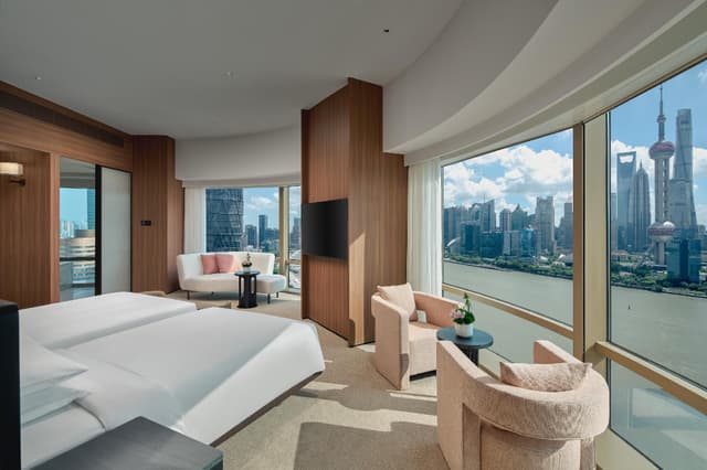 Deluxe Suite Club TWIN