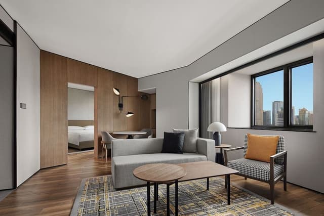 Deluxe Suite