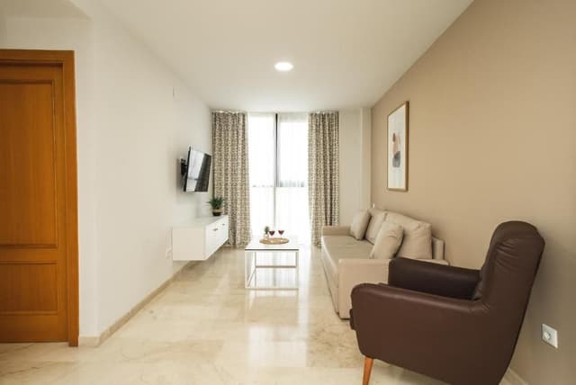 Three-Bedroom Apartment (5 Adults + 1 Child)
