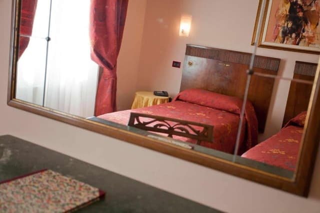 Economy Room