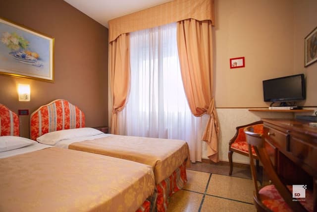 Economy Room