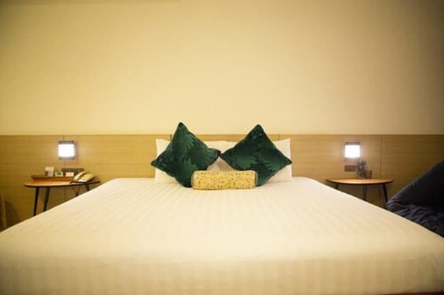 Economy Room