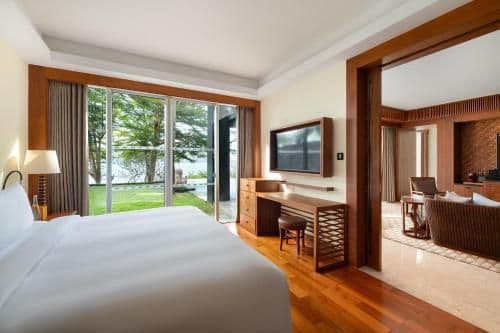 Coral Bay Deluxe Villa