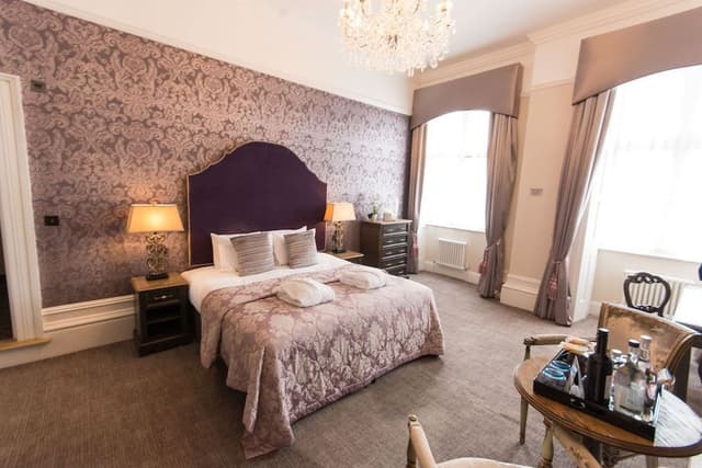 Standard Room (Feature)