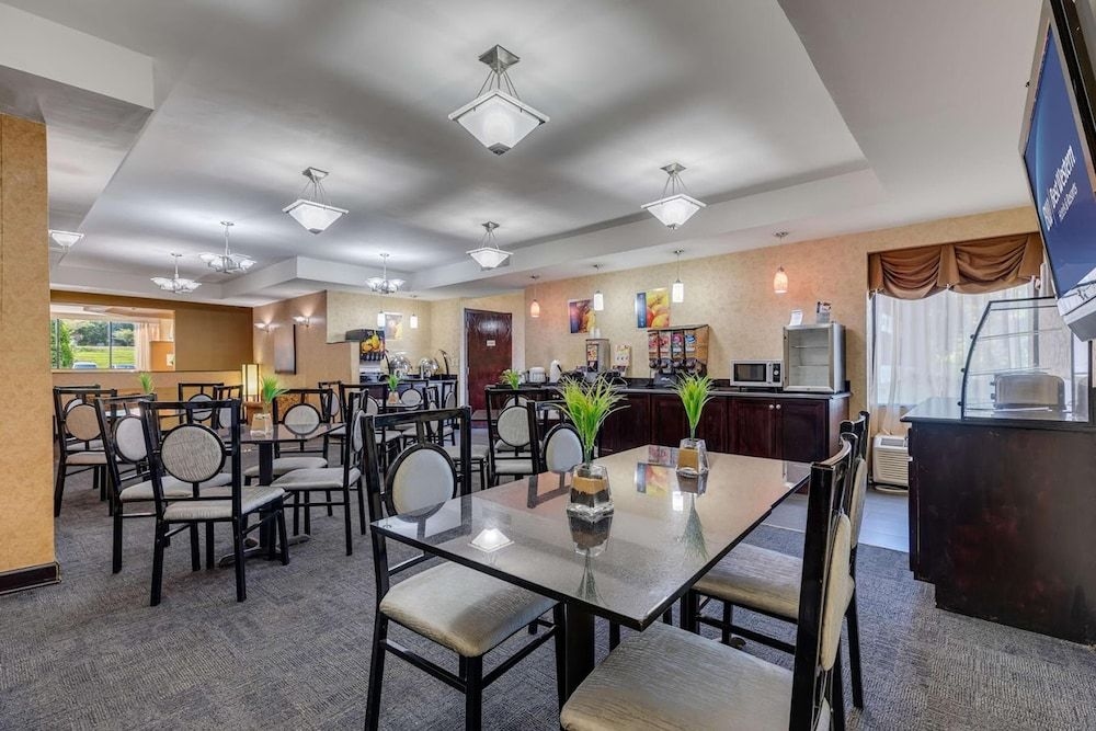 Best Western Charlotte Matthews3