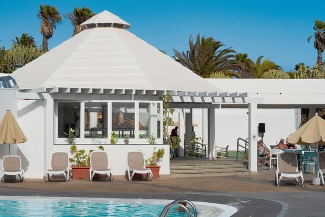 Bungalow (2 Adults)
