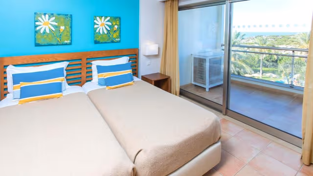 One-Bedroom Apartment with Sea View