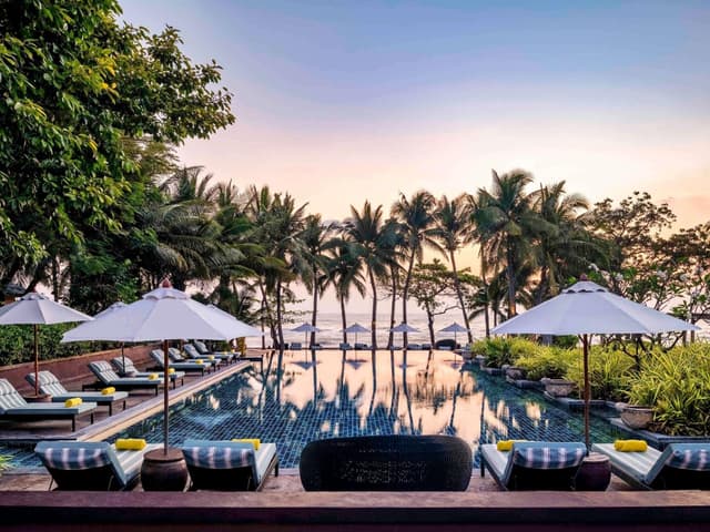 VILLA WITH PRIVATE POOL
