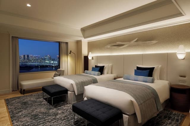 Premier Floor Deluxe Suite Twin Rainbow Bridge Side, Non Smoking