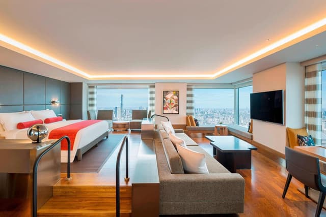 Designer's Suite, Club lounge access, 1 Bedroom Suite, King