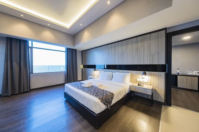 Grand Executive Suite