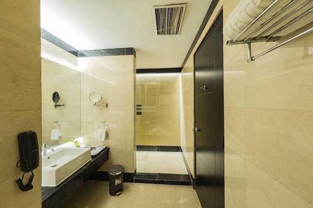 Grand Executive Suite