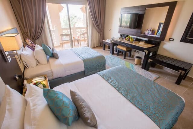 Deluxe Double Room with Side Sea View