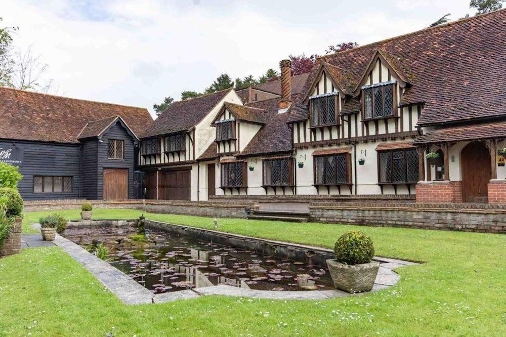 Great Hallingbury Manor3