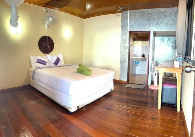 Deluxe Cabin, Beachside