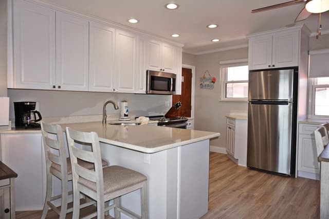 Condo, 2 Bedrooms, Kitchen
