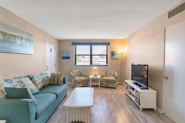 Condo, 2 Bedrooms, Kitchen