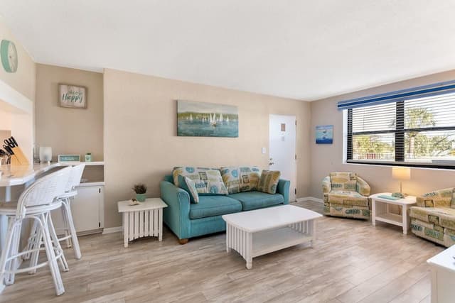 Condo, 2 Bedrooms, Kitchen