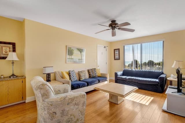 Condo, 2 Bedrooms, Kitchen