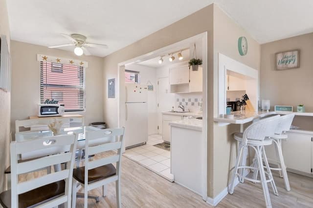 Condo, 2 Bedrooms, Kitchen