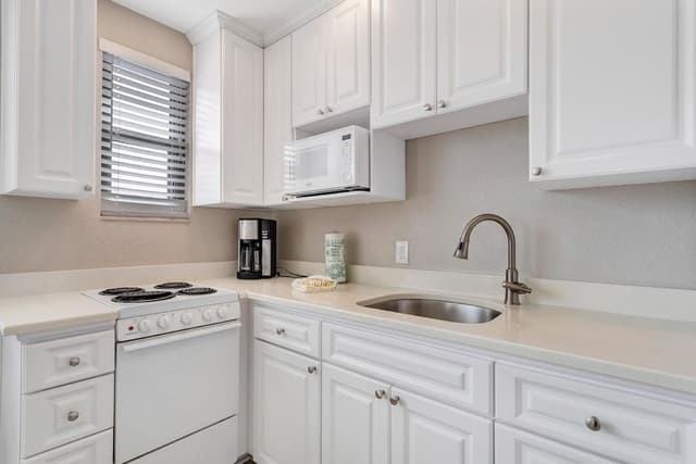 Condo, 1 Bedroom, Kitchen