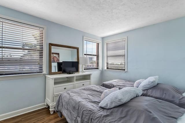 Condo, 2 Bedrooms, Kitchen