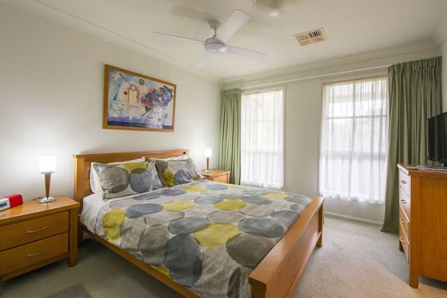 Queen Room 2 Bed & Breakfast