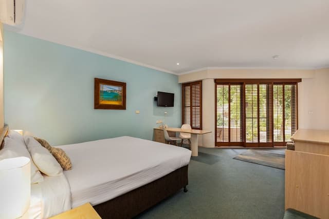 King Spa Room