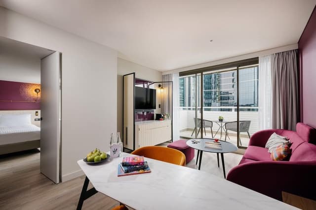 Suite, 1 Bedroom, Balcony, City View