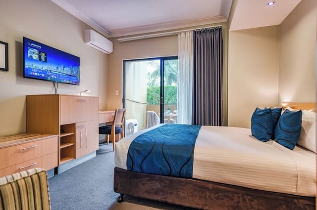 Economy Room