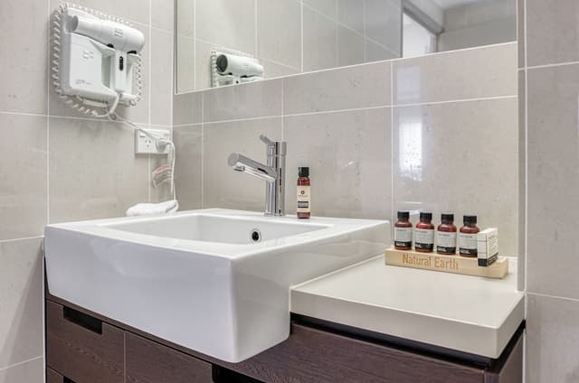Superior One Bedroom Apartment