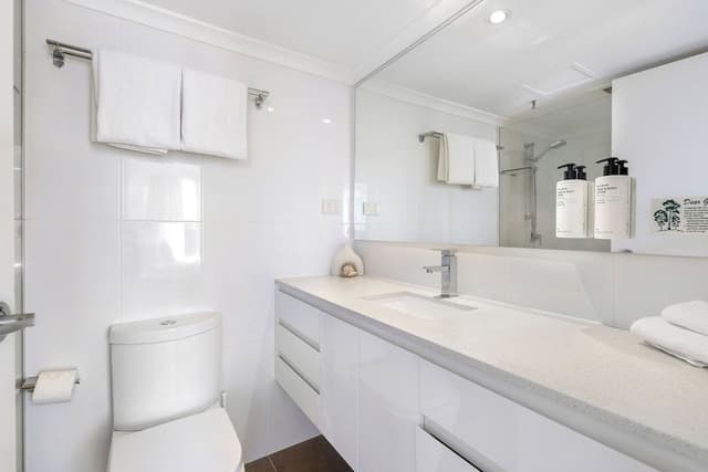 Two Bedroom Ocean View Apartment